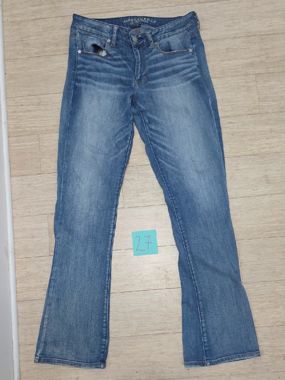 American Eagle Outfitters Women's Light Skinny Kick Jeans